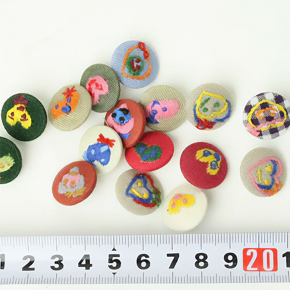 マラガシ刺繍ボタン 径15mm〜18mm カラー