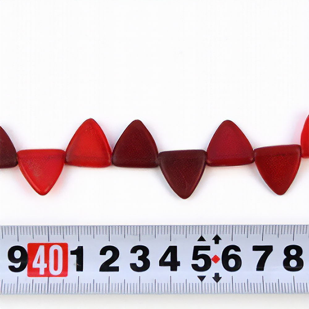 三角ガラスビーズ