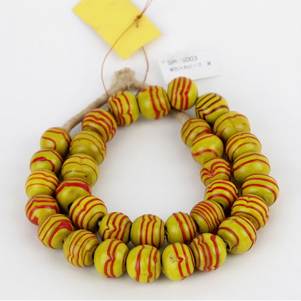 黄色大丸ビーズ 蓮