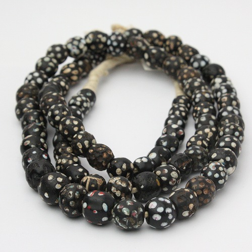 黒点ビーズ(GITEBOUGOUJE) 一点物