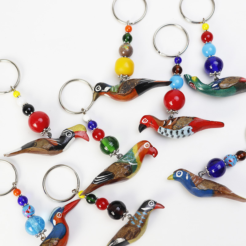 木の鳥とビーズのチャーム 色柄アソート