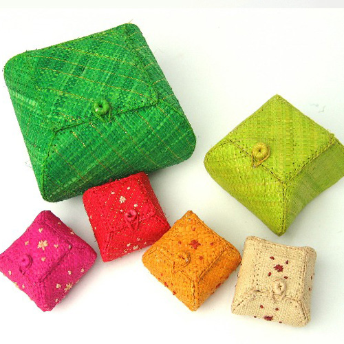 ラバン飾り箱　大