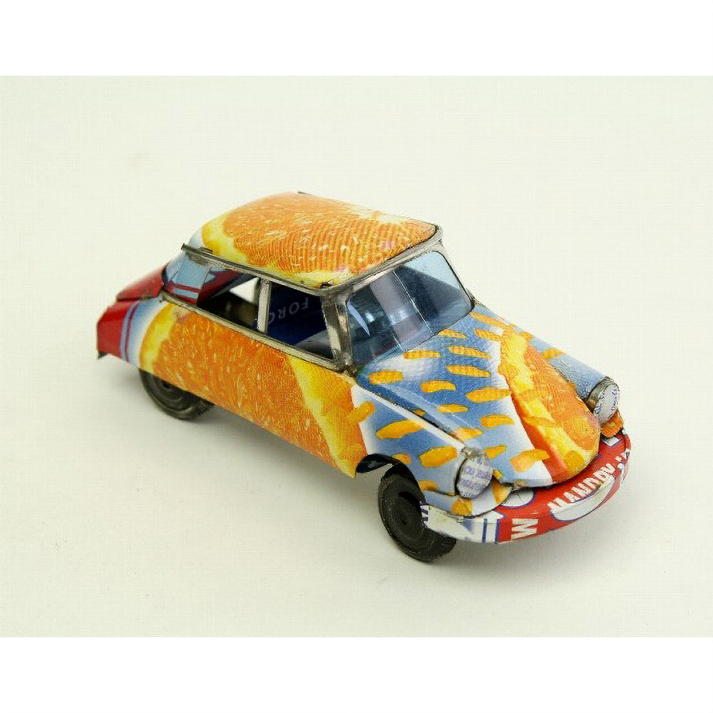 ブリキ自動車DS-19　(9cm-10cm)