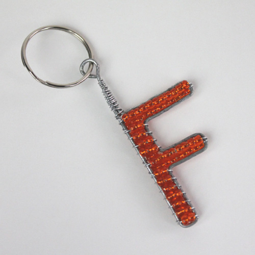 ビーズワイヤーキーホルダー アルファベット F @900→500円