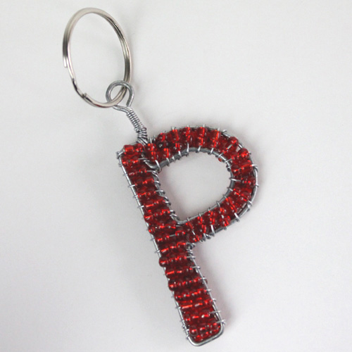 ビーズワイヤーキーホルダー アルファベット P @900→500円