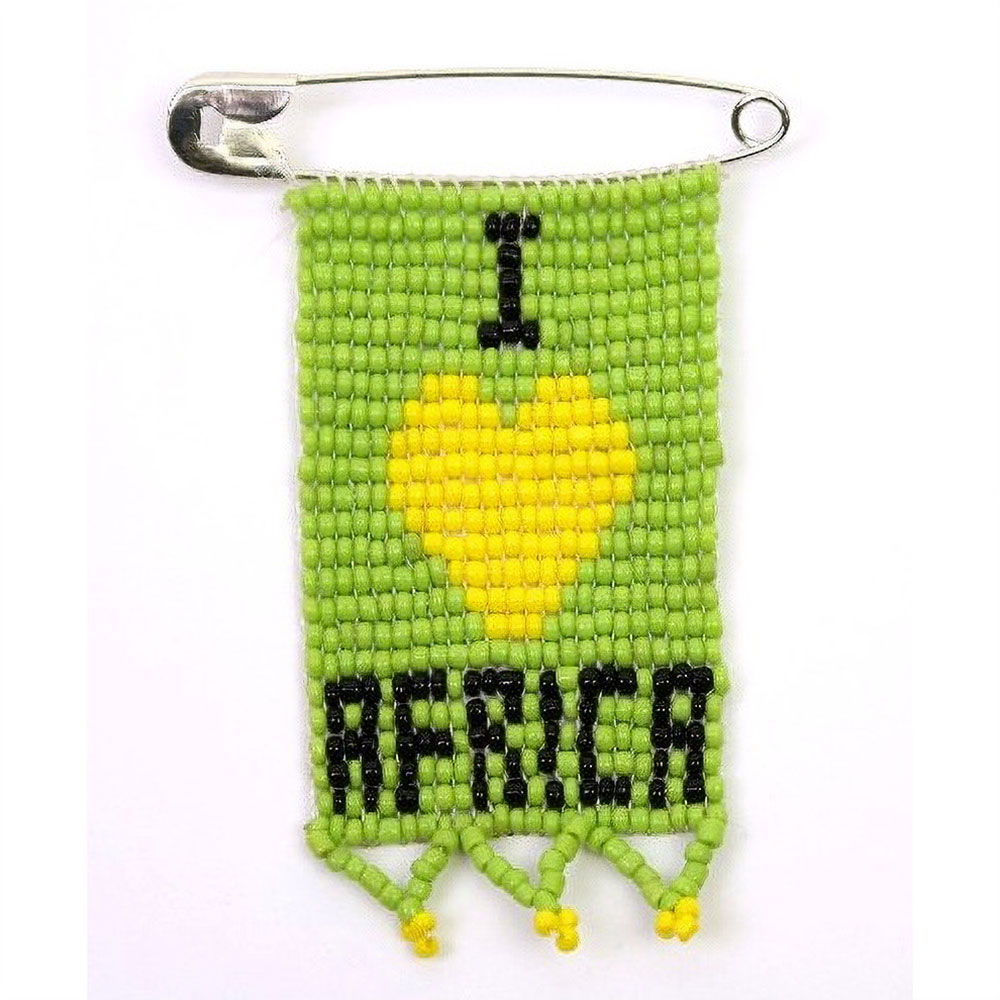 WOLA NANI/I LOVE ARICAバッジ　グリーン