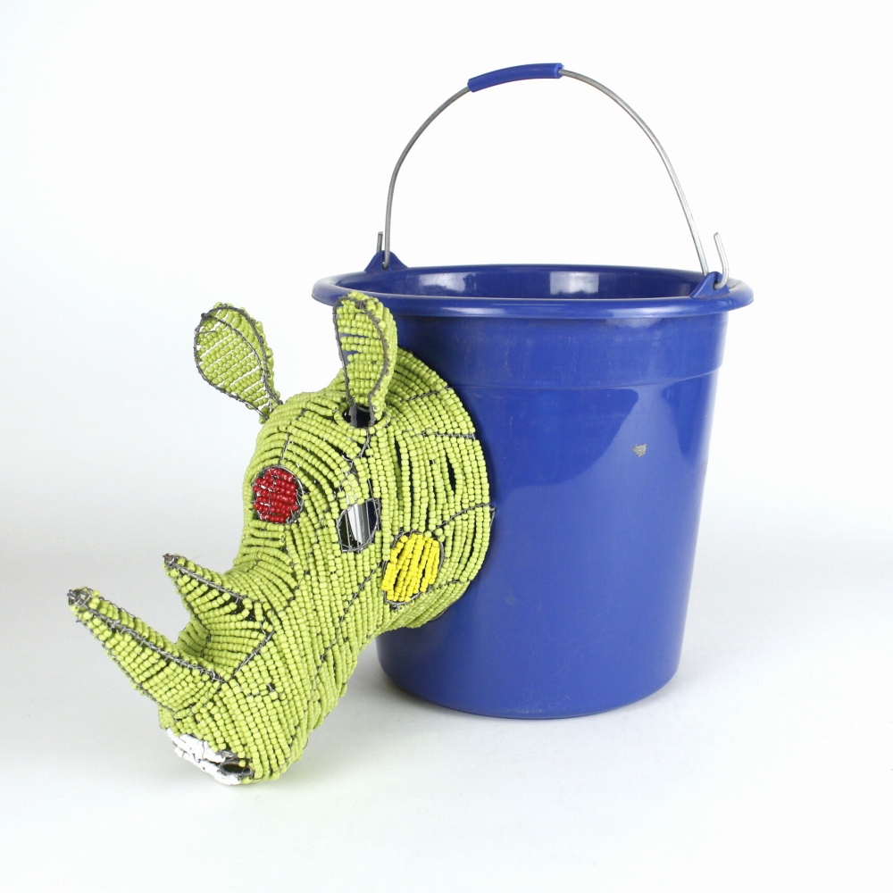 ブルキナビーズオブジェ バケツ サイ 青 24SS一点物 @17000→13600