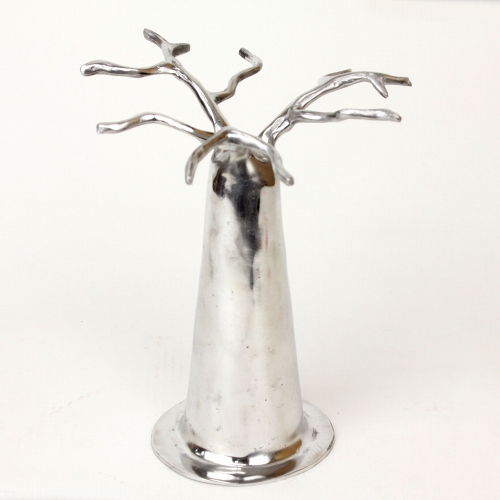 アルミバオバブ中