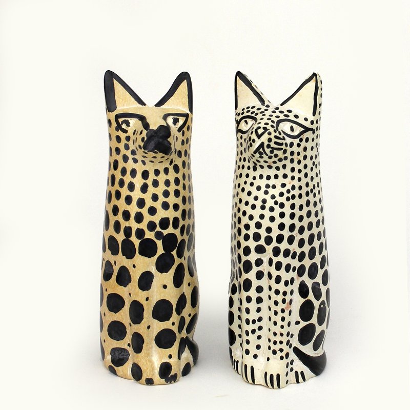 ソープストーン ポルカドットネコ 10CM 白