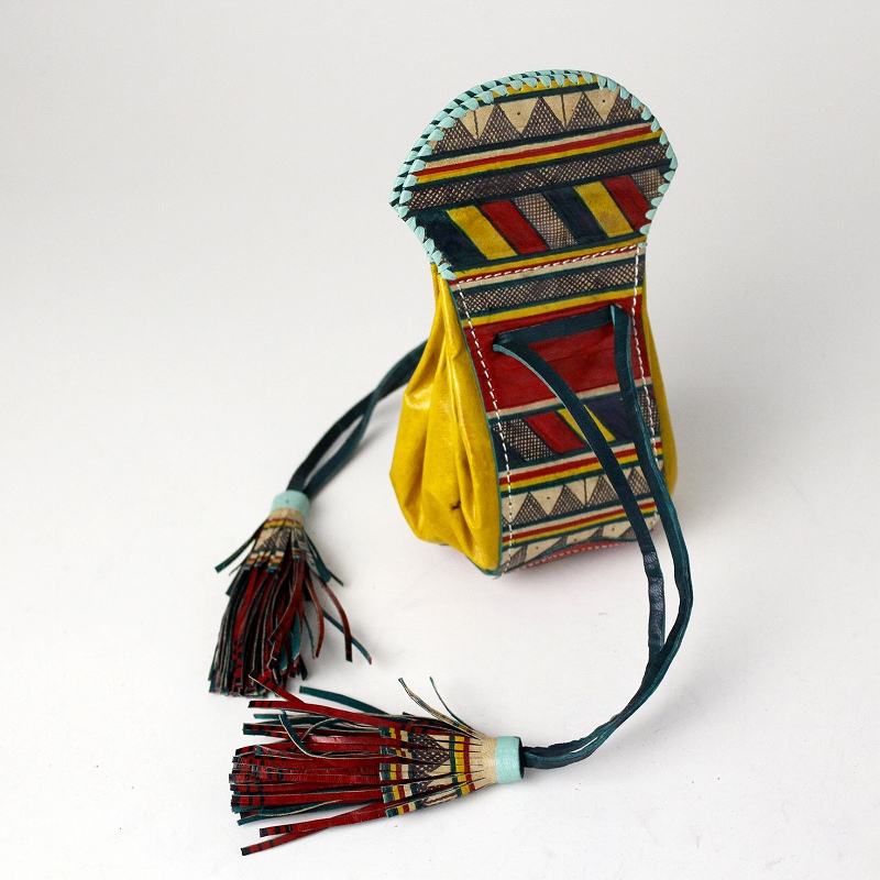 トゥアレグタバコ入れ中