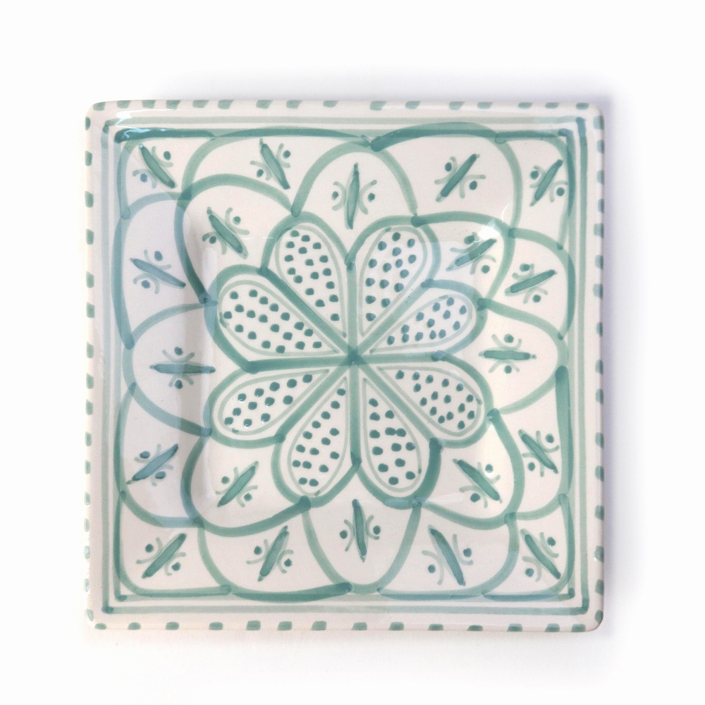 スラマ陶器 手描き四角平皿 アーモンドグリーン