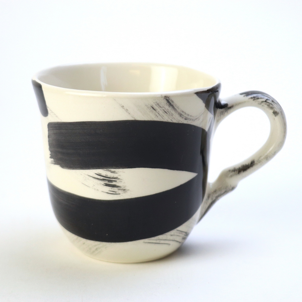 スラマ陶器 手描きマグカップ グラフィック 黒