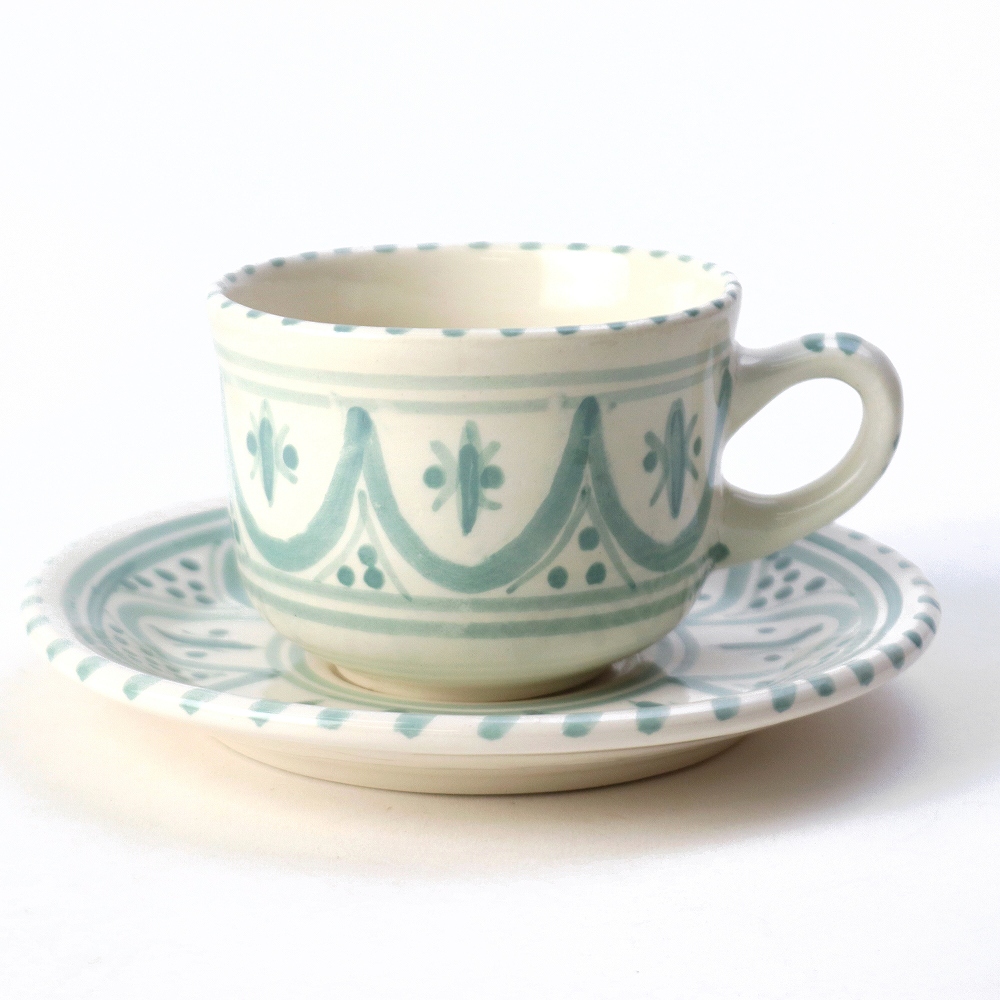 スラマ陶器 手描きコーヒーカップ ソーサー付き アーモンドグリーン