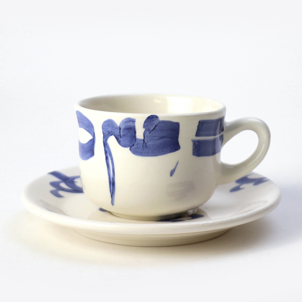 スラマ陶器 手描きコーヒーカップ ソーサー付き アラビア文字 青