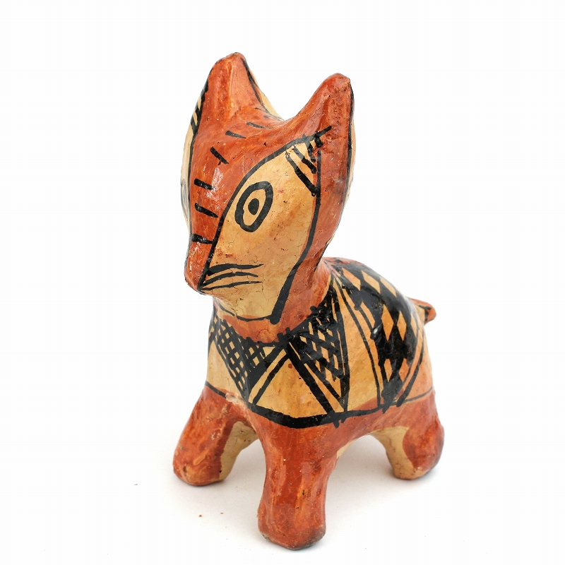 セジュナン陶器 ネコ 正面 中