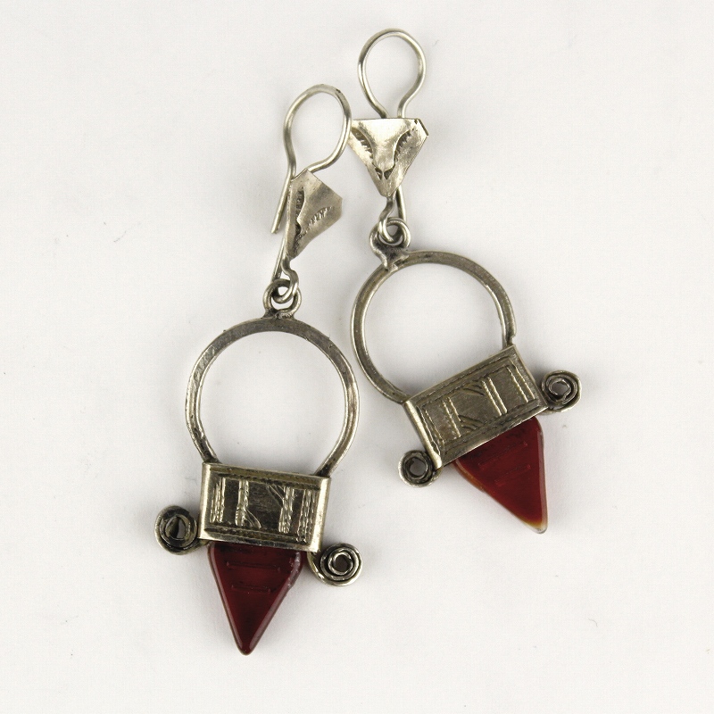 インガルピアスニッケル 極小 赤