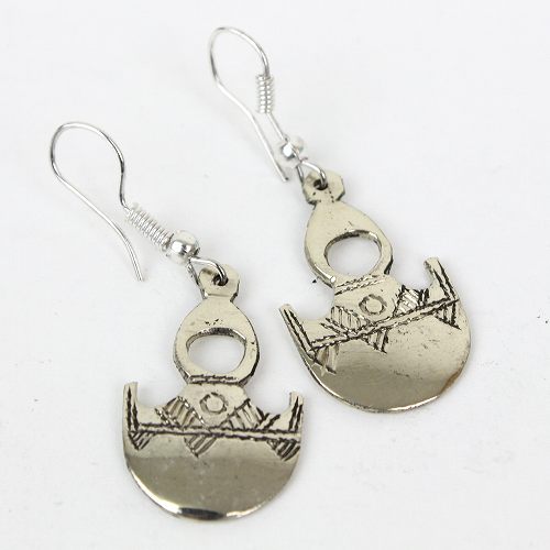 トゥアレグNIKEL ベラピアス