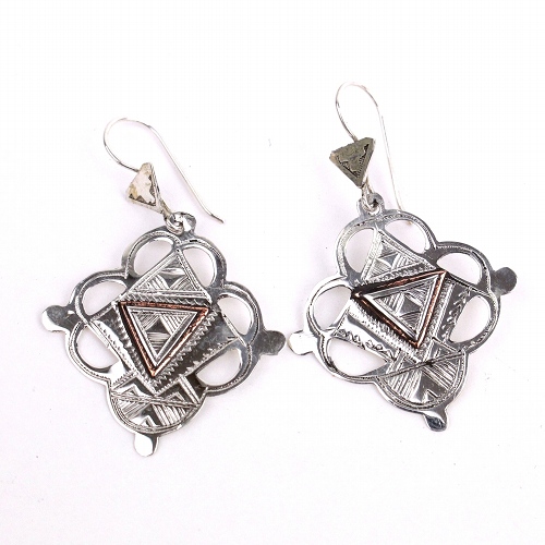 トゥアレグシルバーピアス 1802