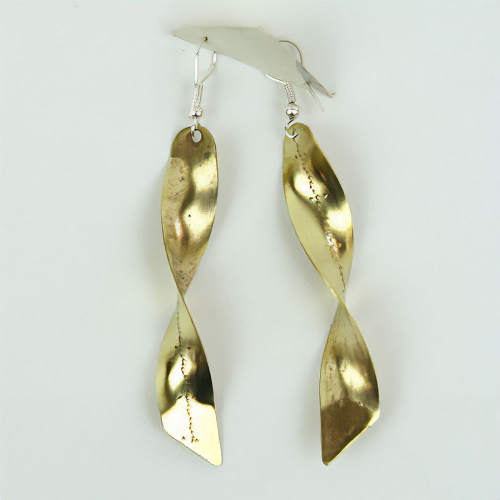 トゥアレグ風ゴールドピアス ブルキナ 捻れ型