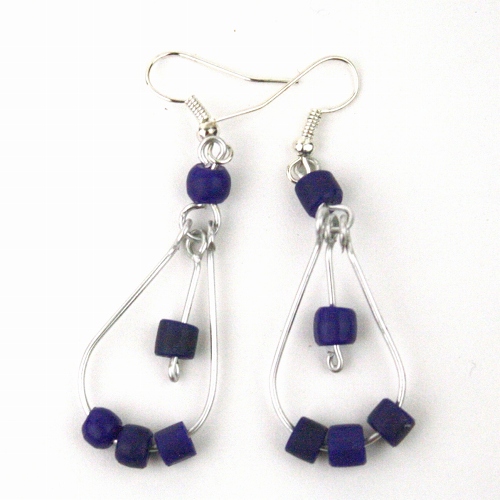 【SALE】トゥルカナビーズ青シルバービーズワイヤーピアス @1200→960円