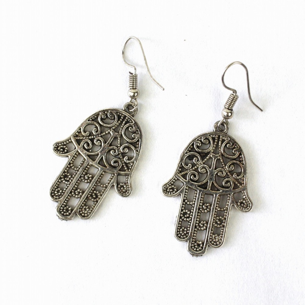 ファティマ手ニッケルピアス